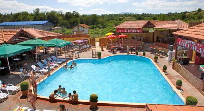 Uni Palas Kavadarci Exterior foto